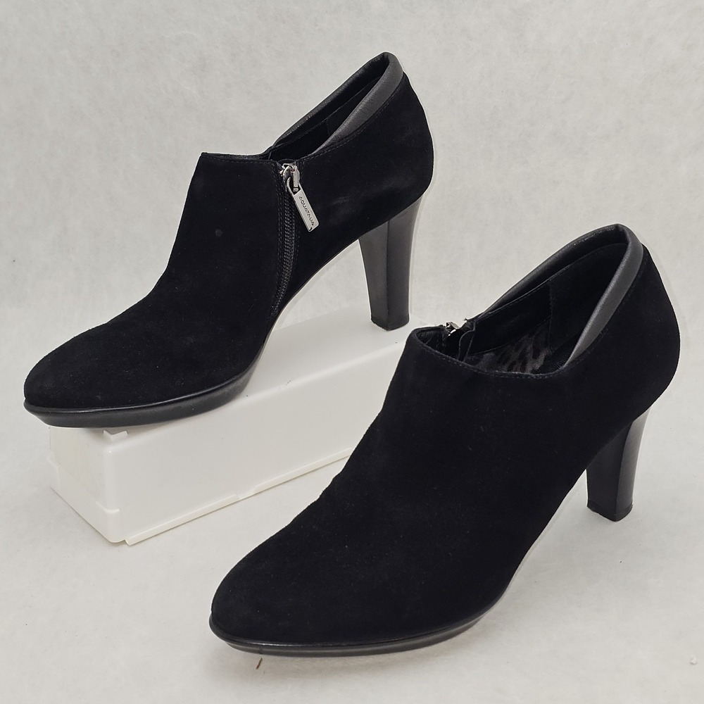 EUC Aquatalia Womens Suede Pointed Toe Heeled Black Ankle Booties Size 8.5